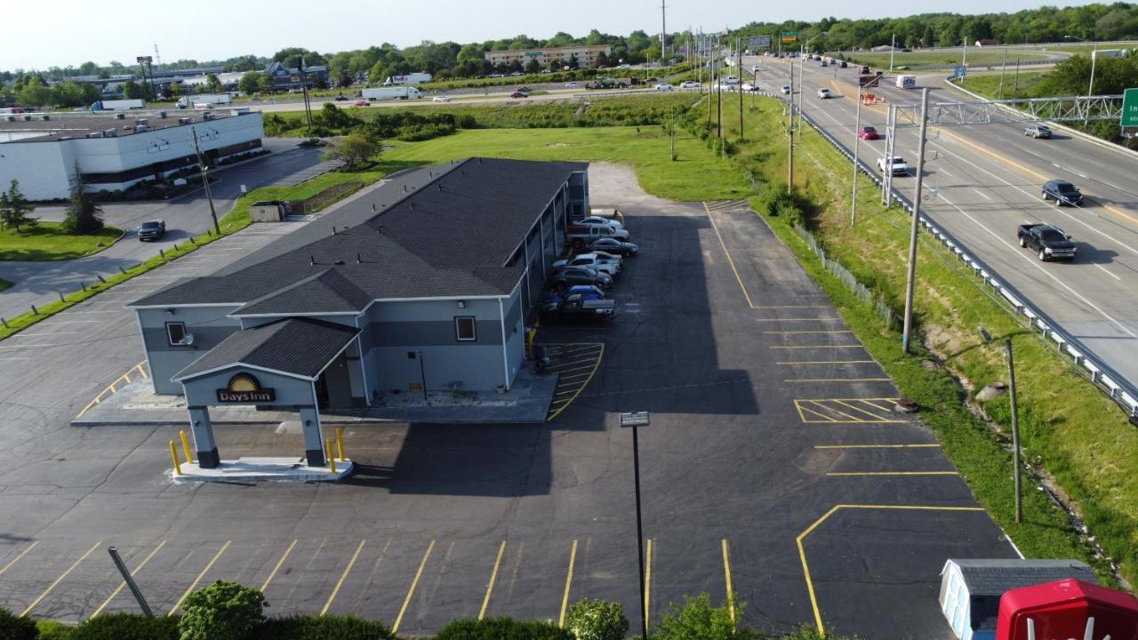 Days Inn By Wyndham Indianapolis East Post Road Екстериор снимка