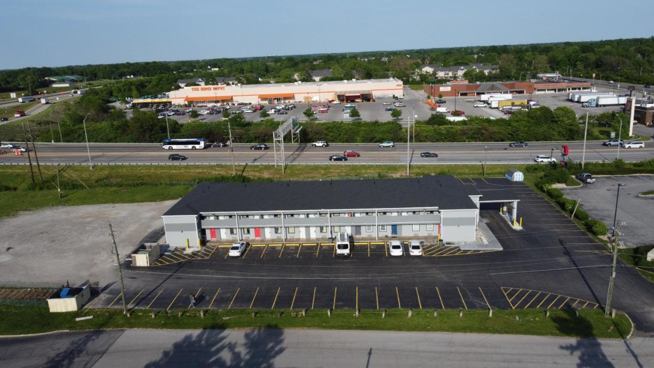 Days Inn By Wyndham Indianapolis East Post Road Екстериор снимка