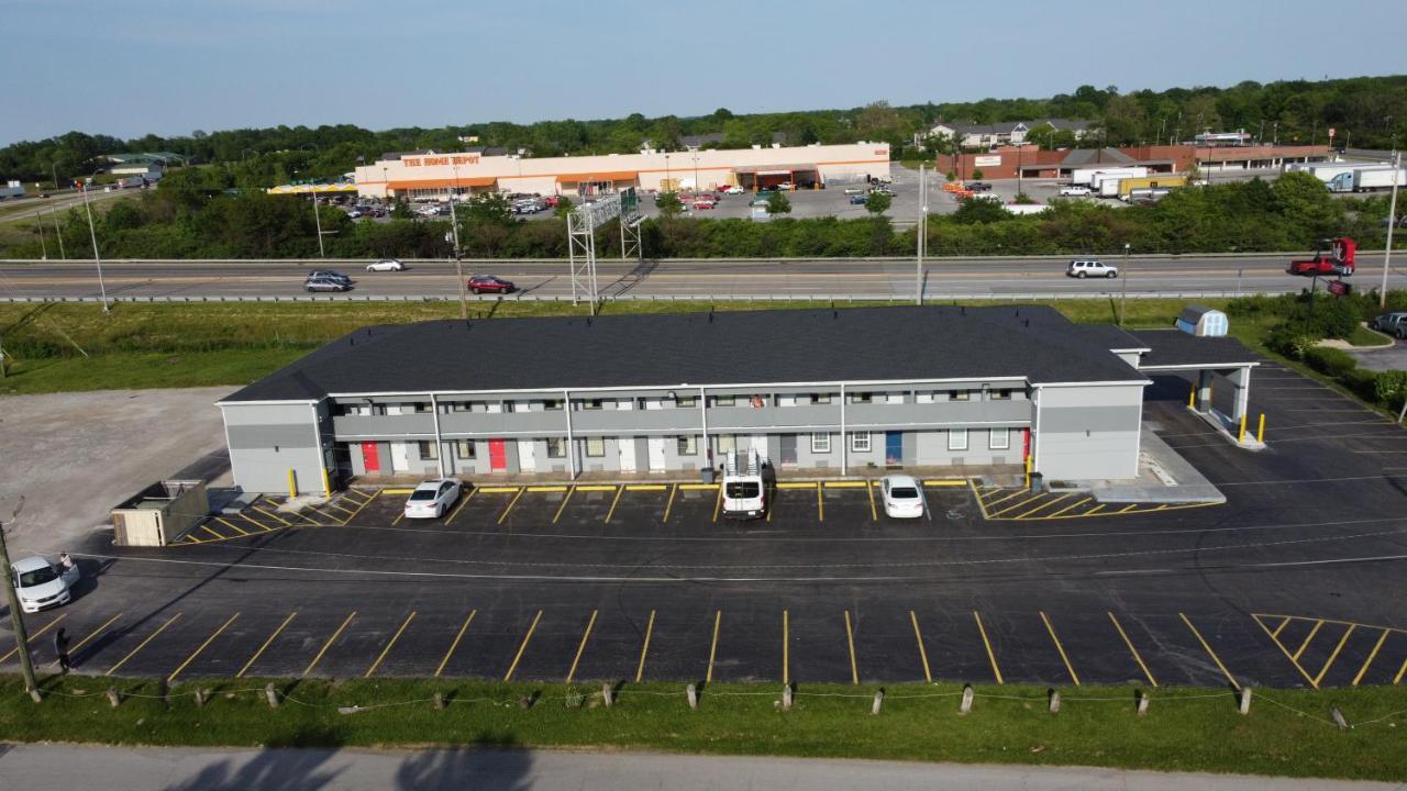Days Inn By Wyndham Indianapolis East Post Road Екстериор снимка